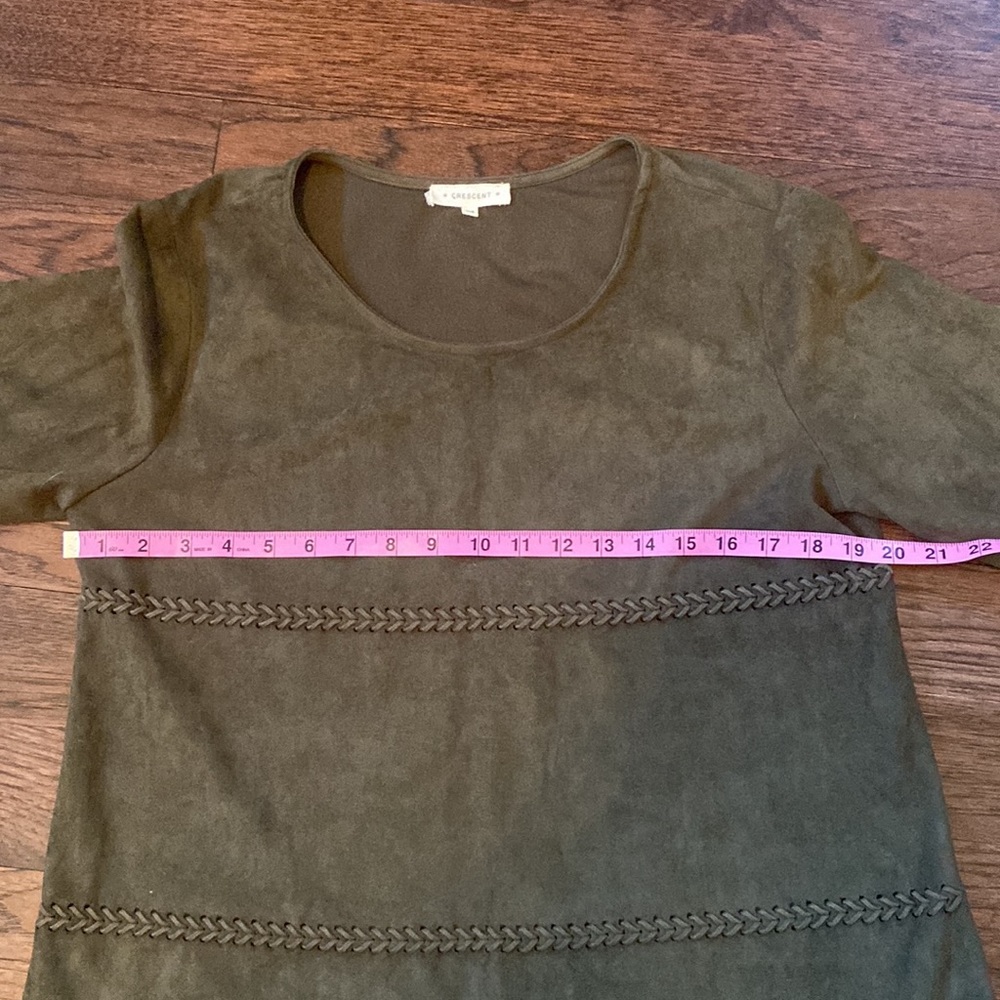 Crescent Olive Green Fringe Top - Picture 4 of 6